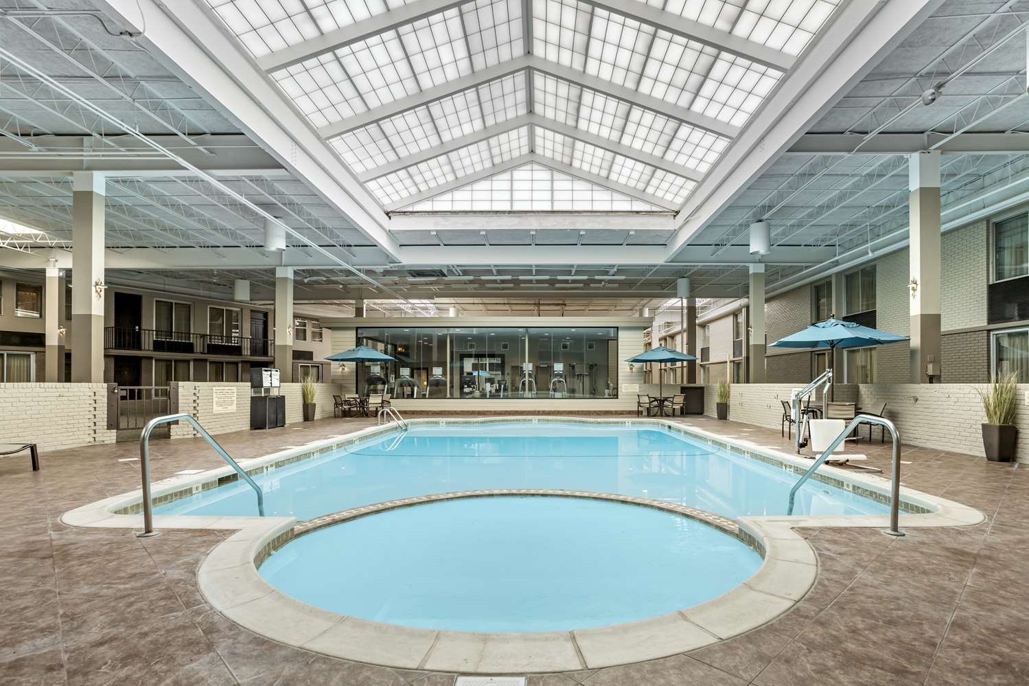 Фото Best Western Plus Kingston Hotel And Conference Center