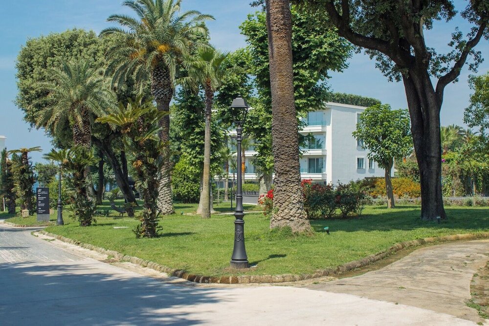 Фото Hotel & Resort Tre Fontane Luxury