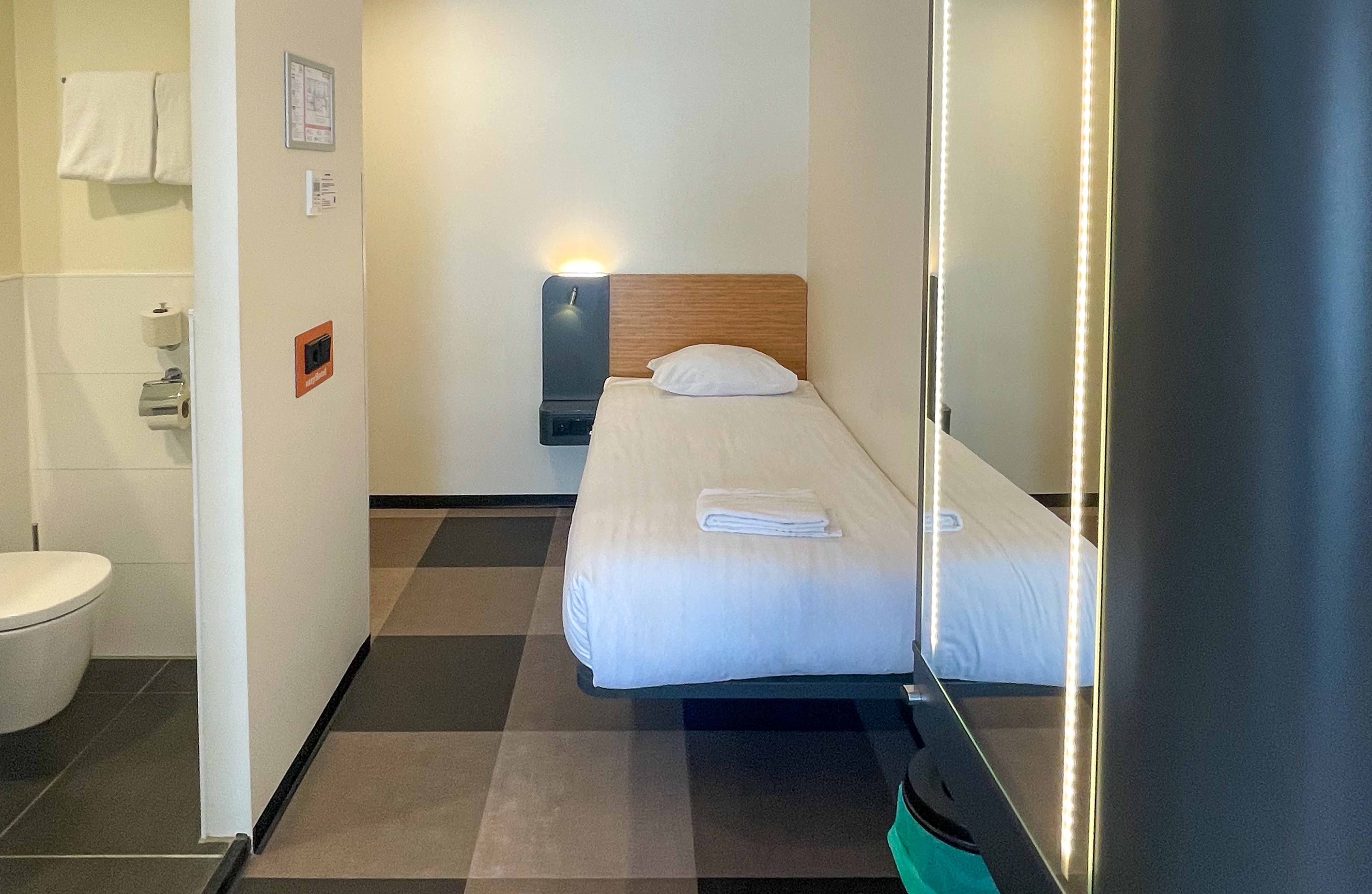 Фото EasyHotel The Hague Scheveningen Beach