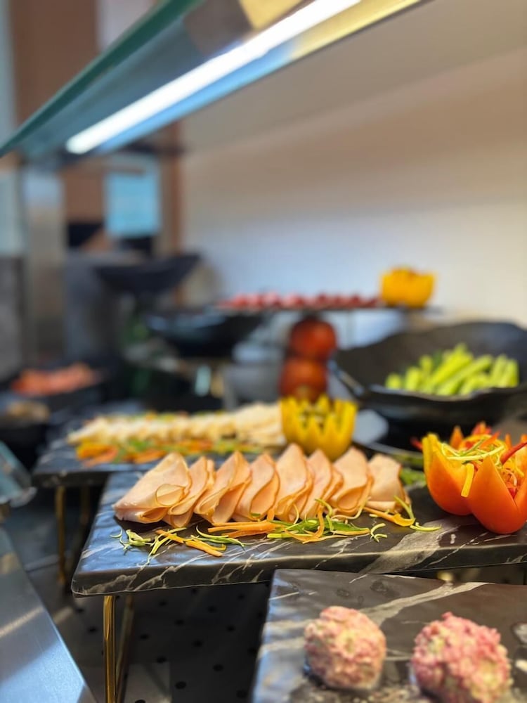 Фото Four Points by Sheraton Jeddah King Fahd Road