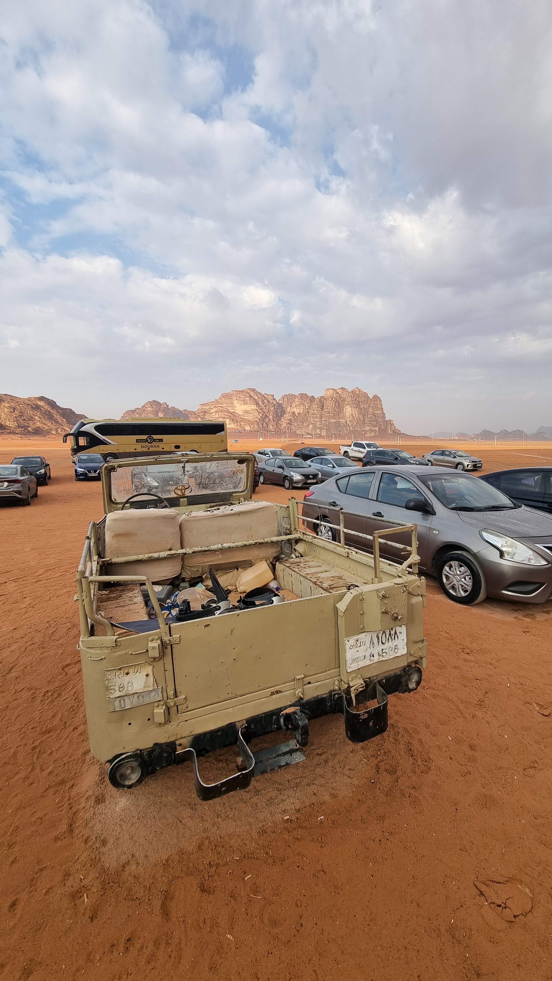 Фото Hasan Zawaideh Camp