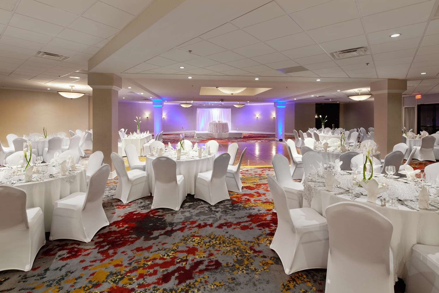 Фото DoubleTree by Hilton Dallas Near the Galleria