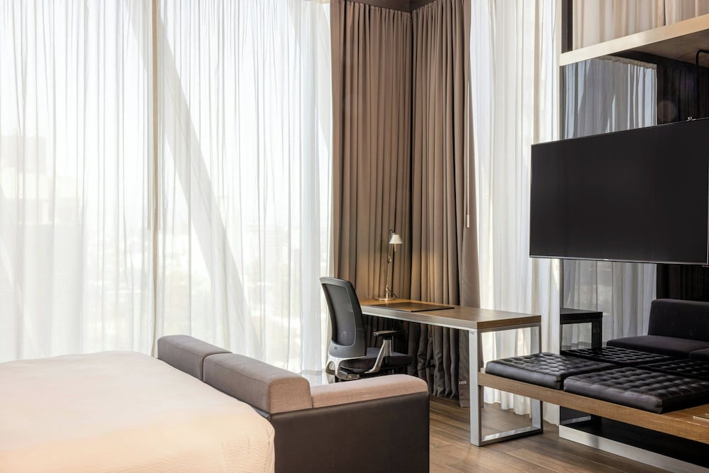 Фото Ac Hotel Guadalajara Mexico