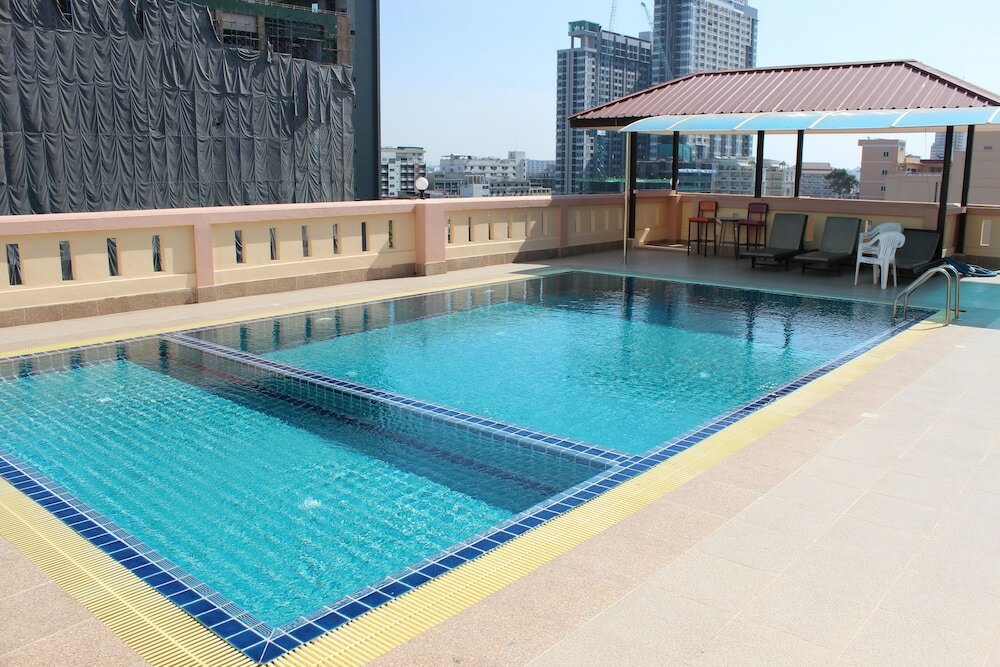 Фото A. A. Pattaya Golden Beach Hotel