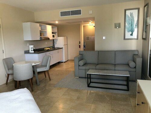 Гостиница The Mill Resort & Suites в Ноорде