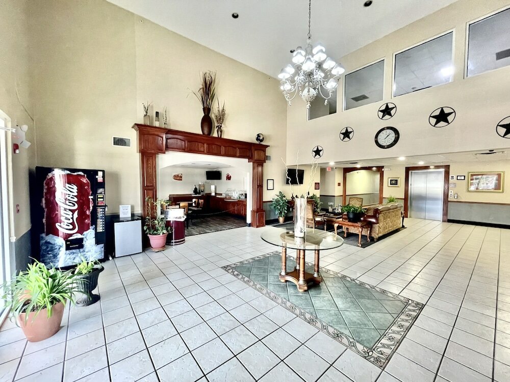 Фото FairBridge Inn & Suites Cleburne