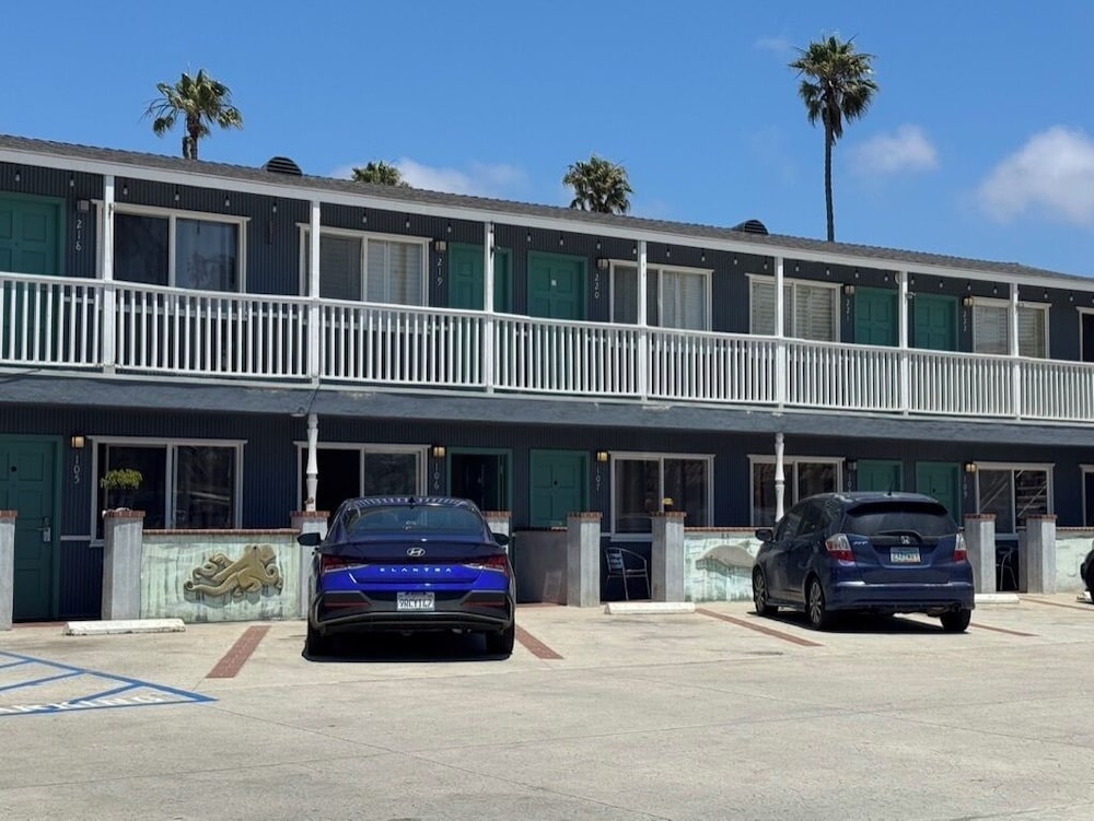 Фото The Shores Inn and Beach Houses