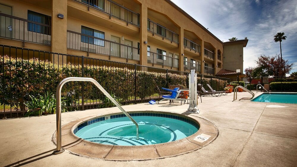 Фото Best Western Plus Pleasanton Inn
