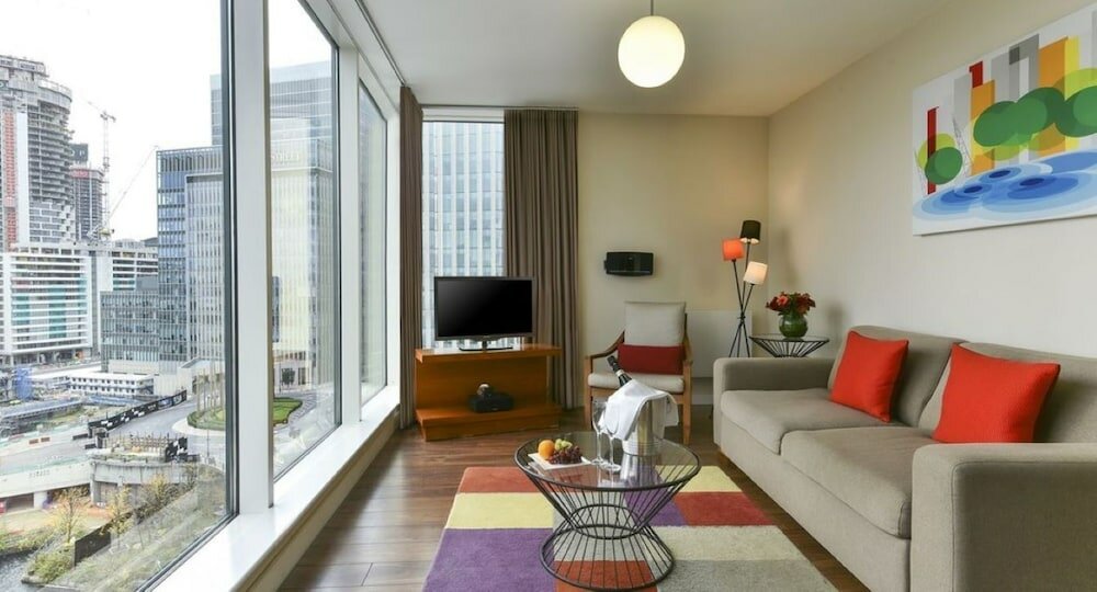 Фото Fraser Place Canary Wharf