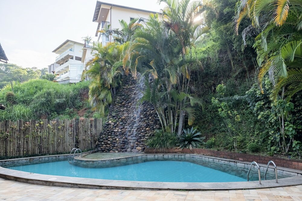 Фото Hotel Serra Everest