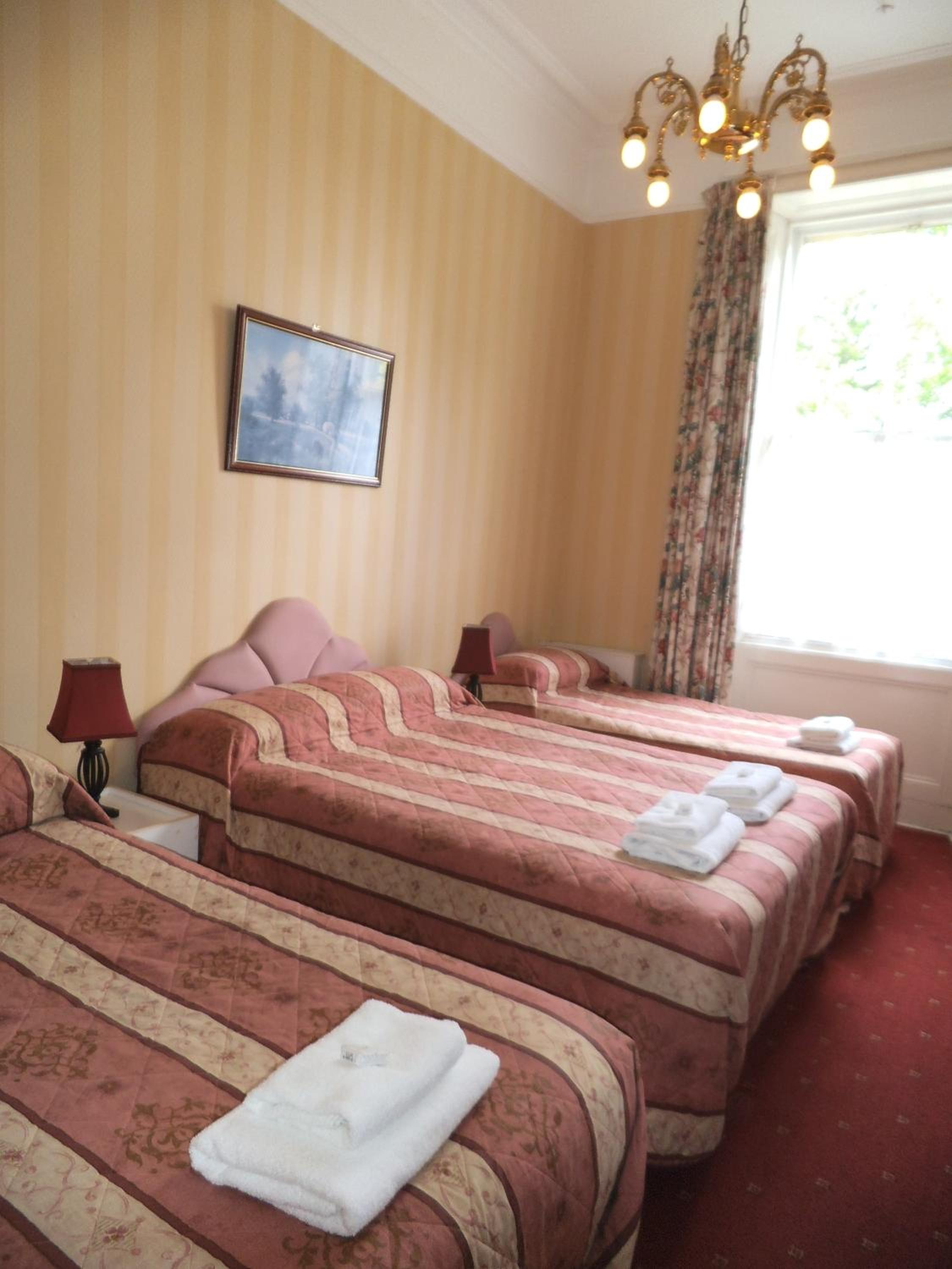 Фото Menzies Guest House