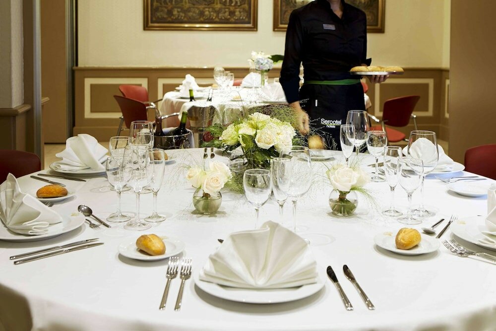 Фото Отель Sercotel Gran Hotel Conde Duque