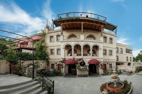 Гостиница Cratus Stone Palace в Невшехире