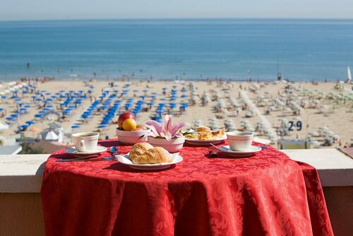 Гостиница Bellevue Hotel в Римини
