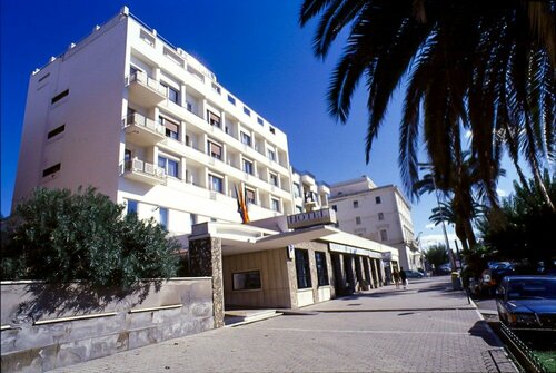 Гостиница Hotel Mediterraneo в Чивитавеккье