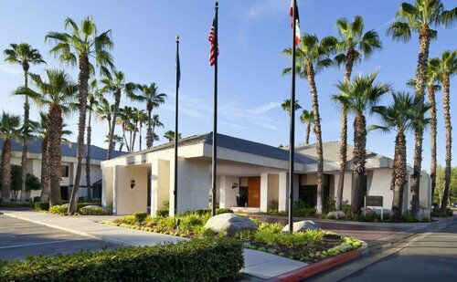 Гостиница Four Points by Sheraton Bakersfield в Бэйкерсфилде