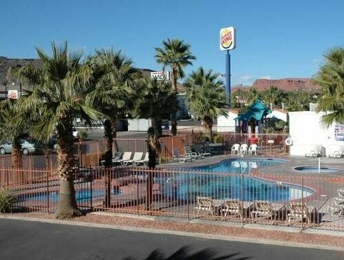 Гостиница St. George Inn & Suites в Сент-Джордже