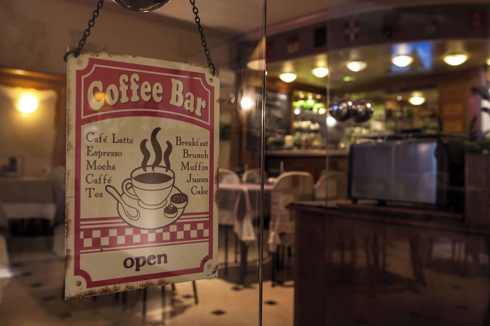 Фото Brit Hotel Bristol Montbéliard