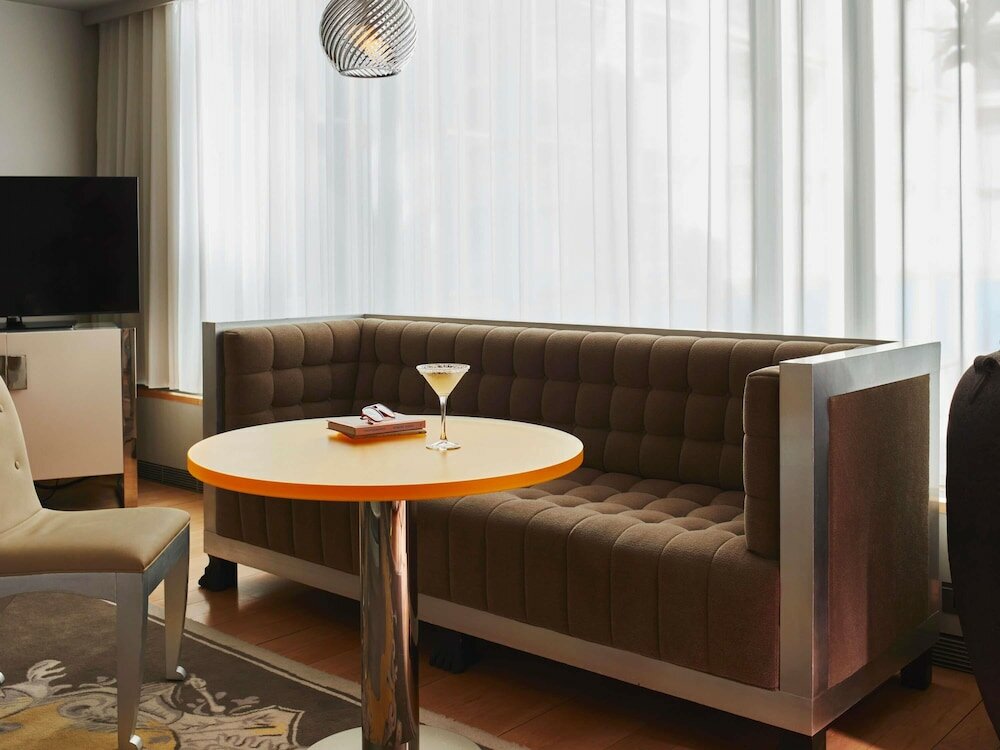 Фото Sanderson London