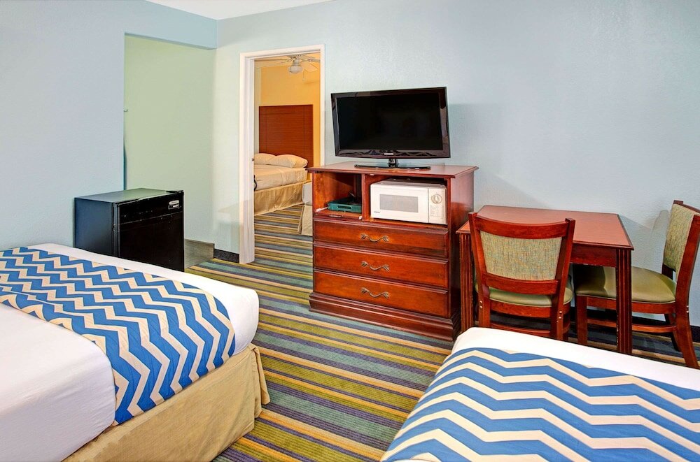 Фото Travelodge by Wyndham Bishop