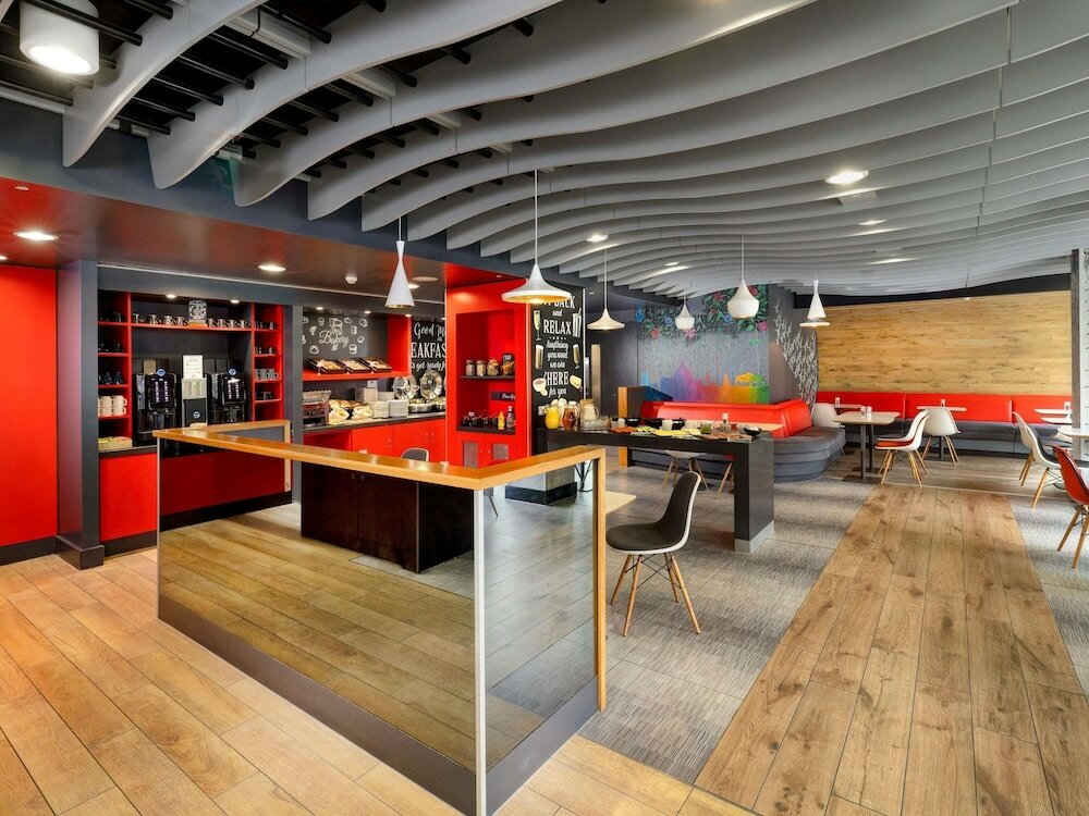 Фото Ibis Brighton City Centre - Station