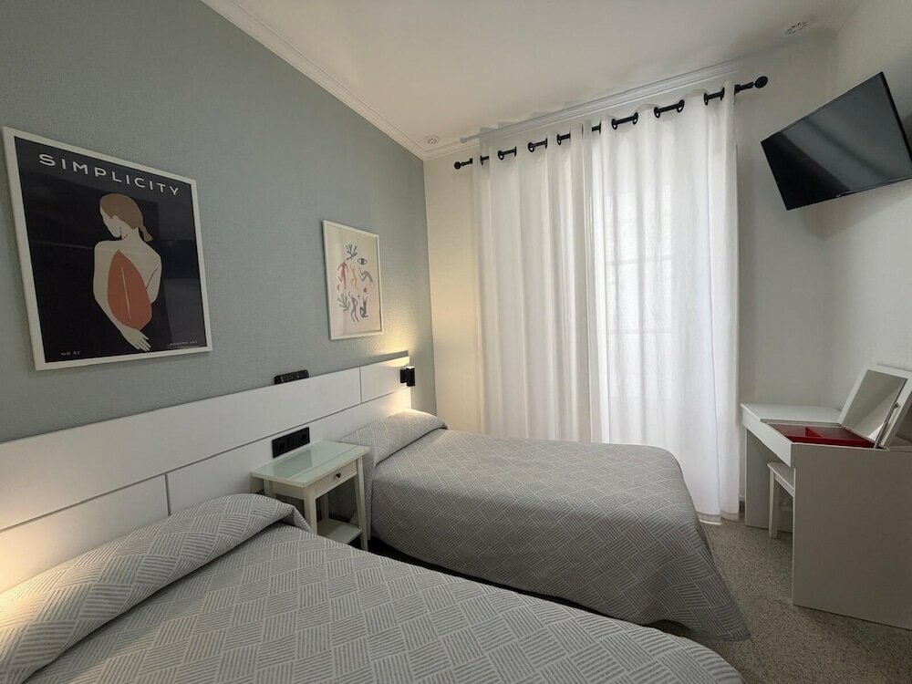 Фото Hostal Bahia