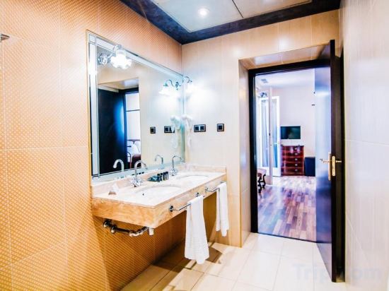 Фото Roger de Flor by Seleqtta