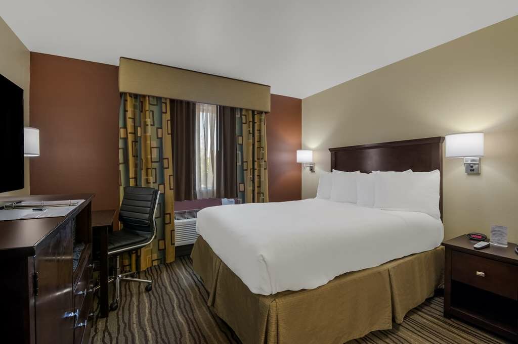 Фото Best Western Cottage Grove Inn
