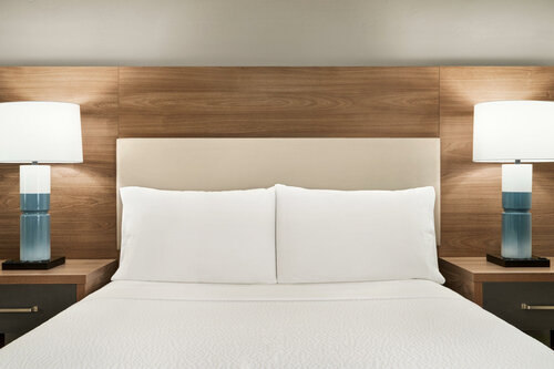 Гостиница Candlewood Suites Boise-Meridian, an Ihg Hotel в Меридиане