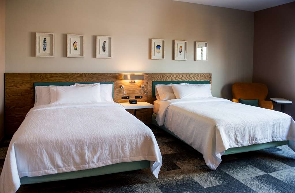Фото Hilton Garden Inn Moncton Downtown