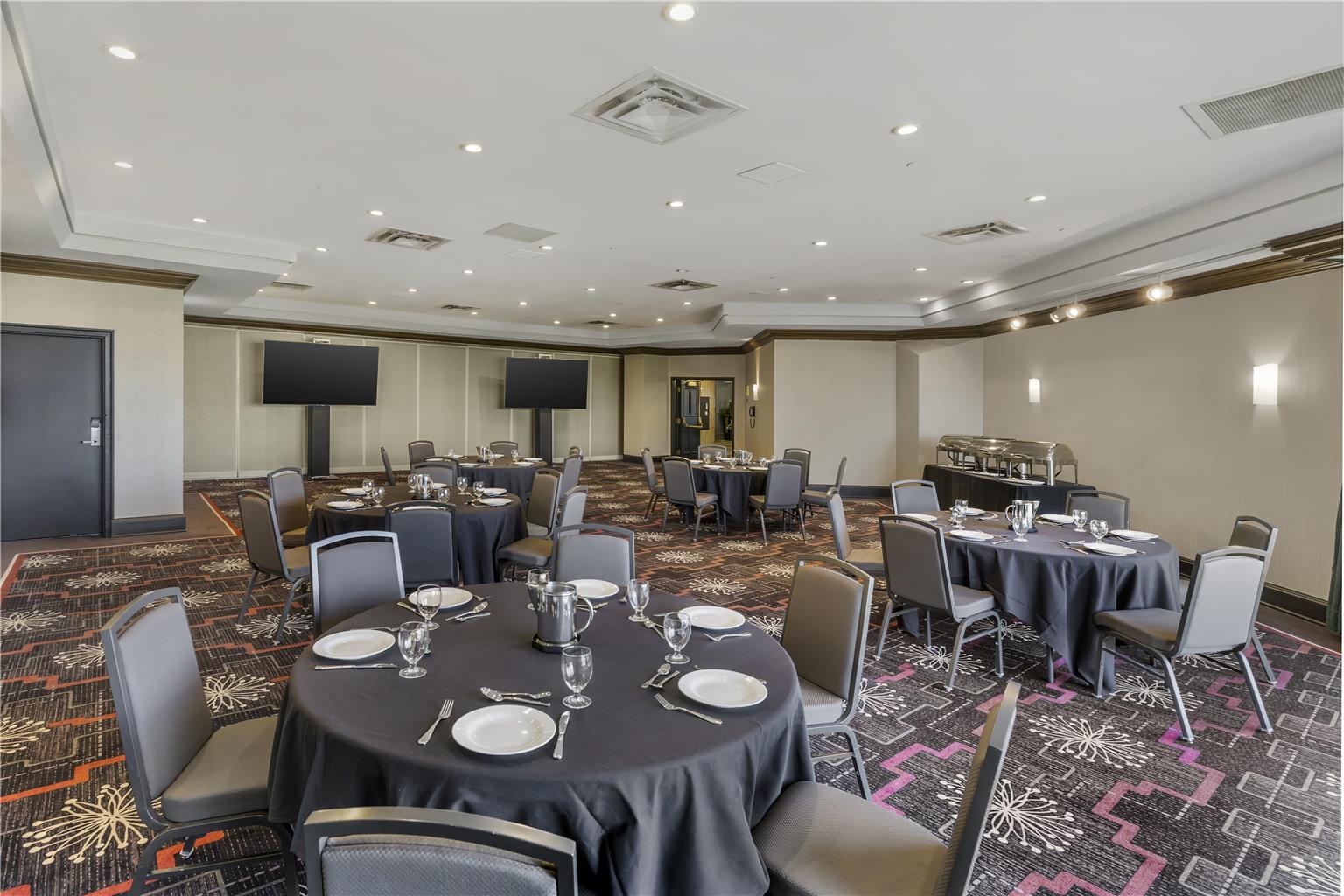 Фото Best Western Plus Waterfront Hotel