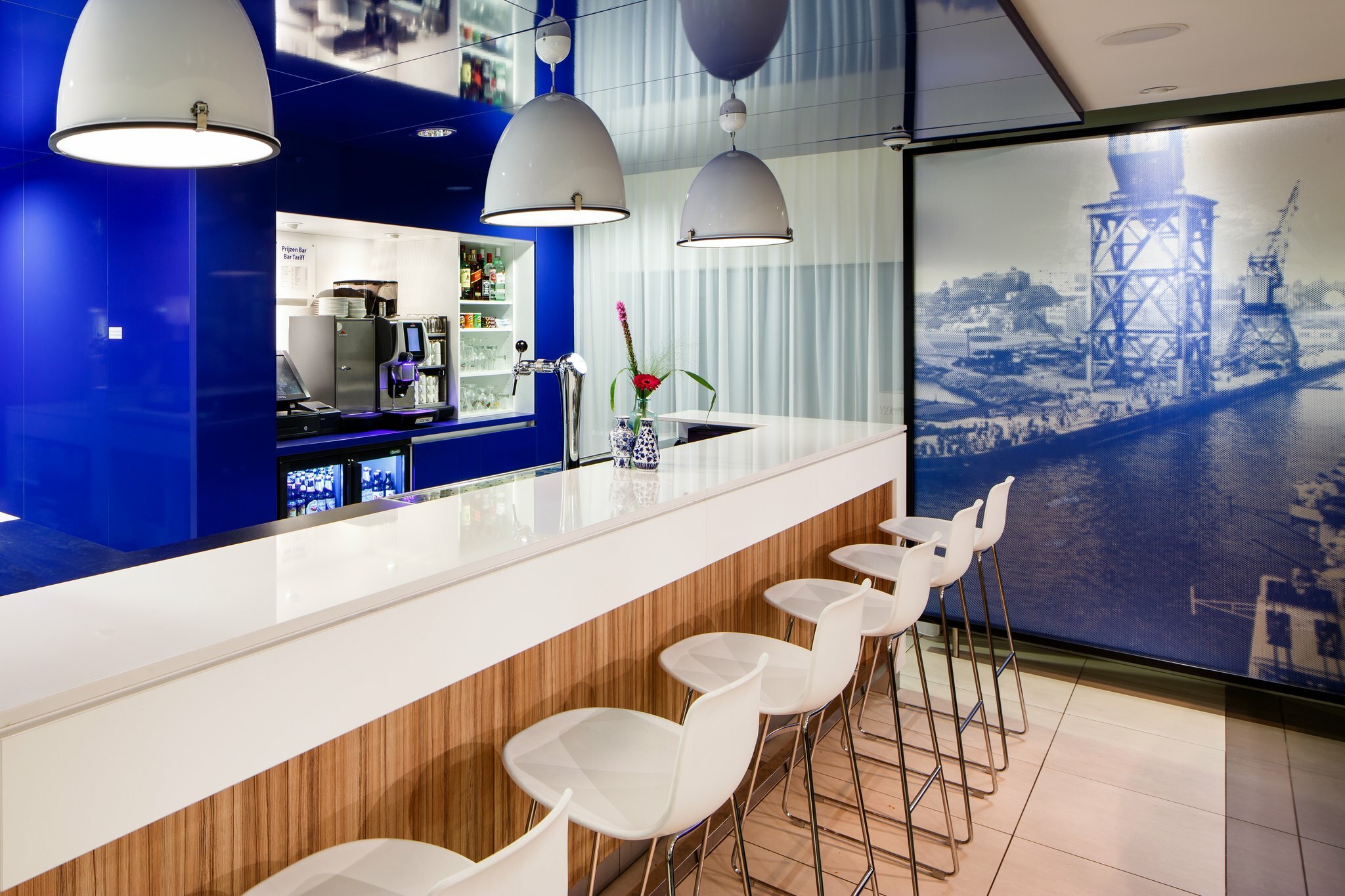 Фото Holiday Inn Express Rotterdam - Central Station