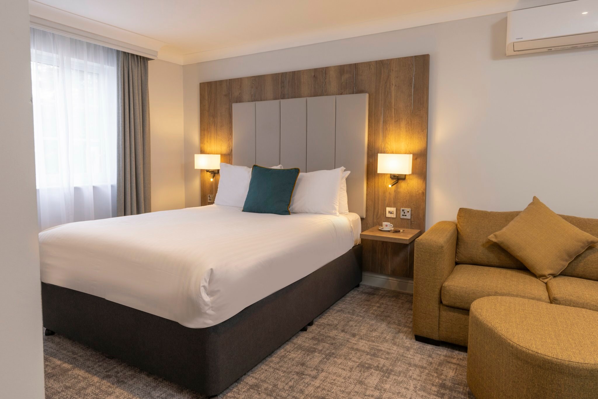 Фото Crowne Plaza East Midlands Airport by Ihg