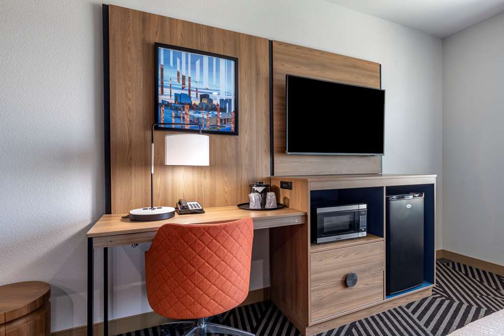 Фото Best Western Plus Amarillo East Hotel