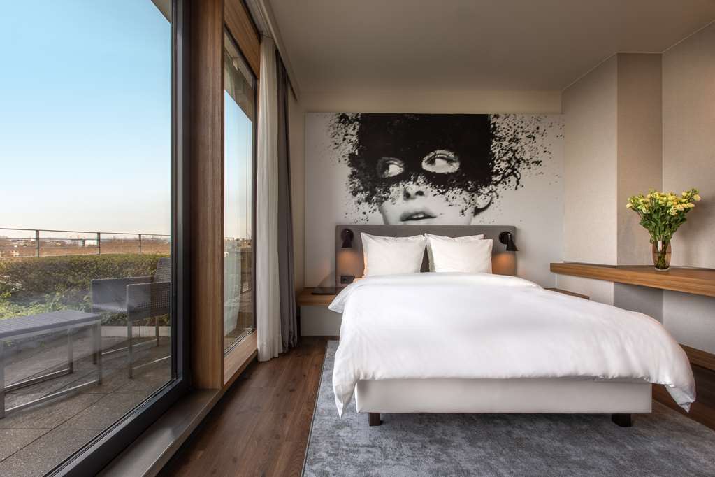 Фото Radisson Blu Hotel, Cologne