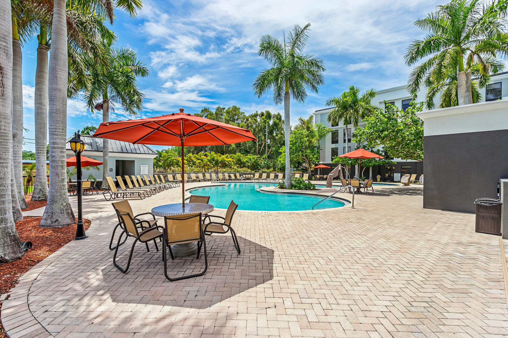 Фото Holiday Inn St. Petersburg West, an Ihg Hotel