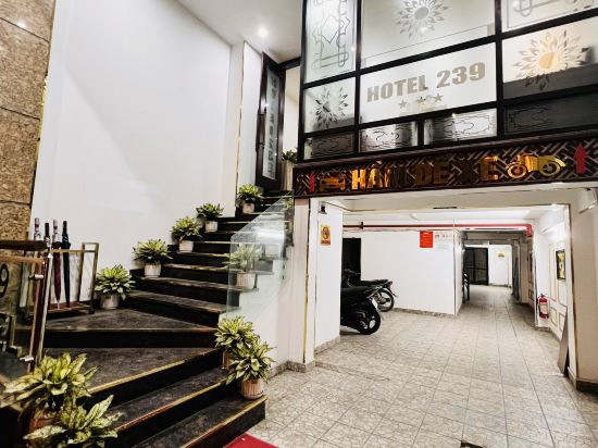 Фото 239 Hotel by RedDoorz