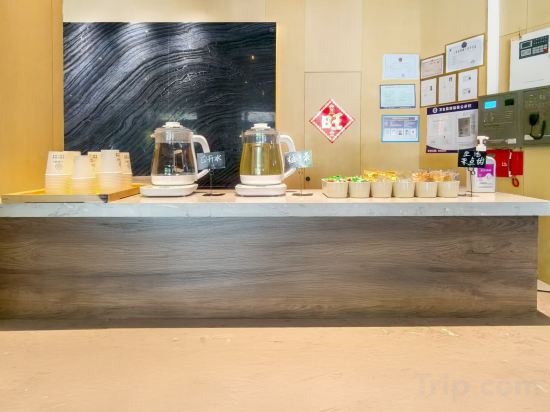 Фото Sanpinxiang Boutique Hotel (Shanghai Jiuting Laifang Road Branch)