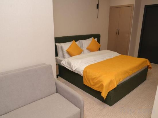 Фото Twelve Inn Hotel