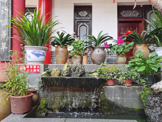 Фото Chengdu Wenjun courtyard Hotel