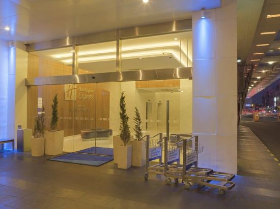 Фото Holiday Inn Express Jakarta Pluit Citygate, an Ihg Hotel