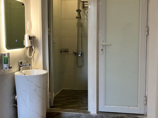 Фото Urban Slumber Hostel