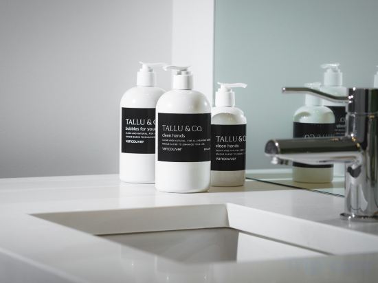 Фото Opus Vancouver