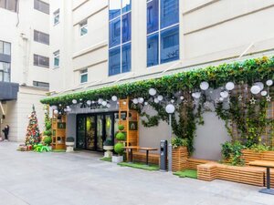 Гостиница Hotel Campanile Shanghai Natural History Museum