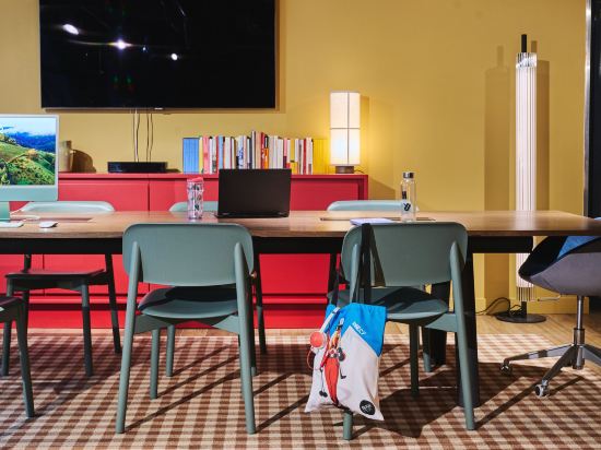 Фото Moxy Annecy