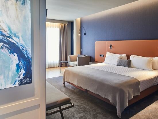 Фото Hotel Silken Ramblas