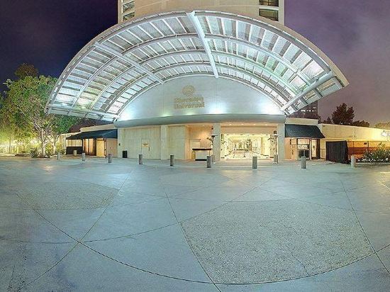 Фото Sheraton Universal Hotel