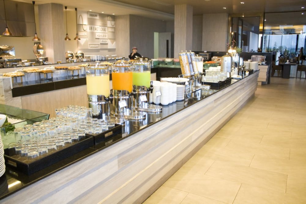 Фото Tsix5 Phenomenal Hotel Pattaya