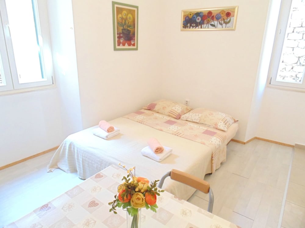 Фото Apartments and Rooms Djanovic