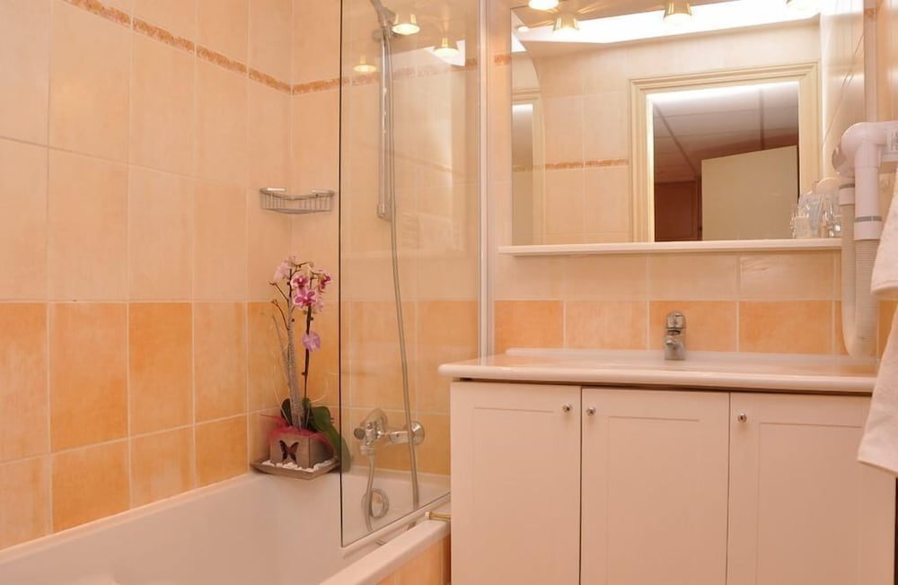 Фото Hotel Lou Castelet